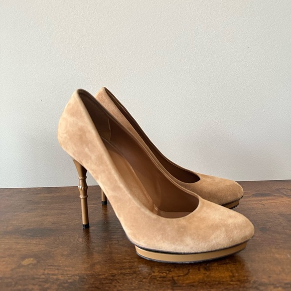Gucci Suede Platform Heel 37 Tan Nude Soft Brown Ornate 4 1/2” Pump - Picture 10 of 10